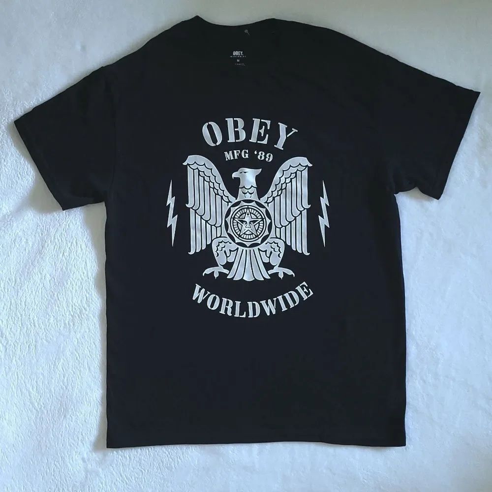 ✨️HP✨️ Obey Worldwide🌎 Graphic Tee👕 - NWOT